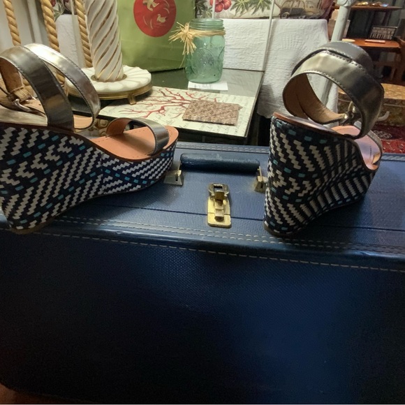 Coach high heel platform sandals. - Picture 5 of 5